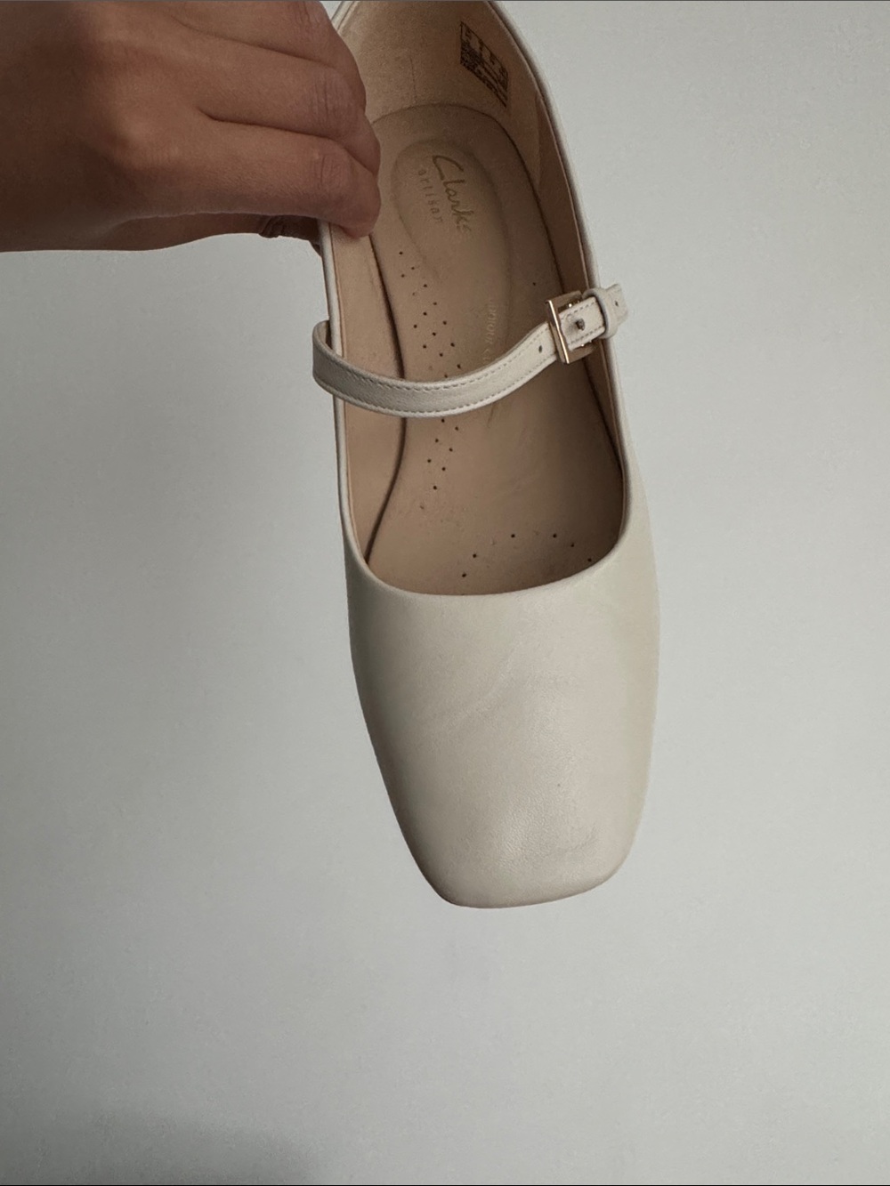 Clarks Cream Mary Jane Leather Flats with Strap - Picture 6 of 6